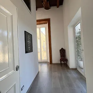  Guest house La Bella Luxury And Travel Solution