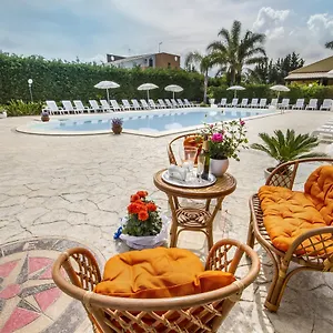 Holiday home Vacanze Paradise Vicino Cefalu Piscina Aperta Campofelice Di Roccella
